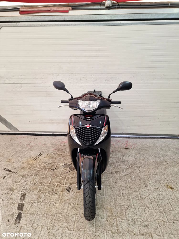 Honda SH - 11