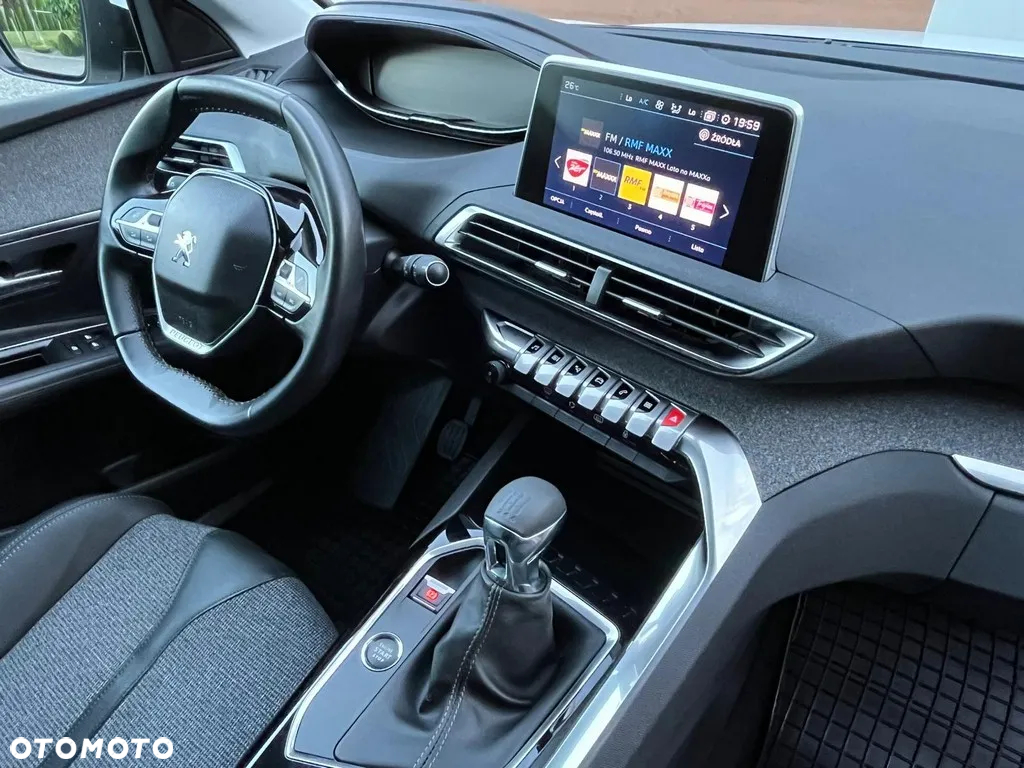 Peugeot 3008 1.2 PureTech Allure S&S - 5