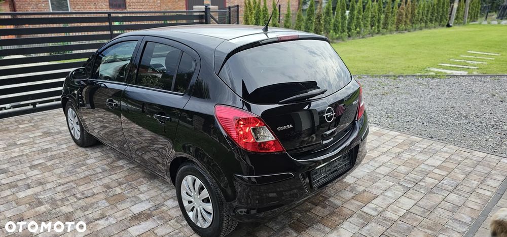 Opel Corsa 1.2 16V Innovation - 4