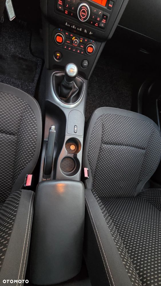 Nissan Qashqai - 16