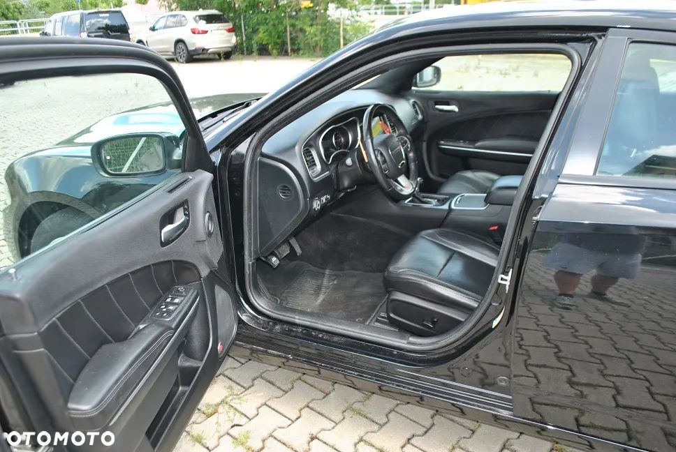 Dodge Charger 3.6 GT - 9