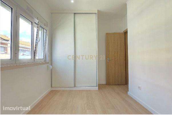Apartamento T1 Totalmente Remodelado no Centro da Amadora - Grande imagem: 4/8