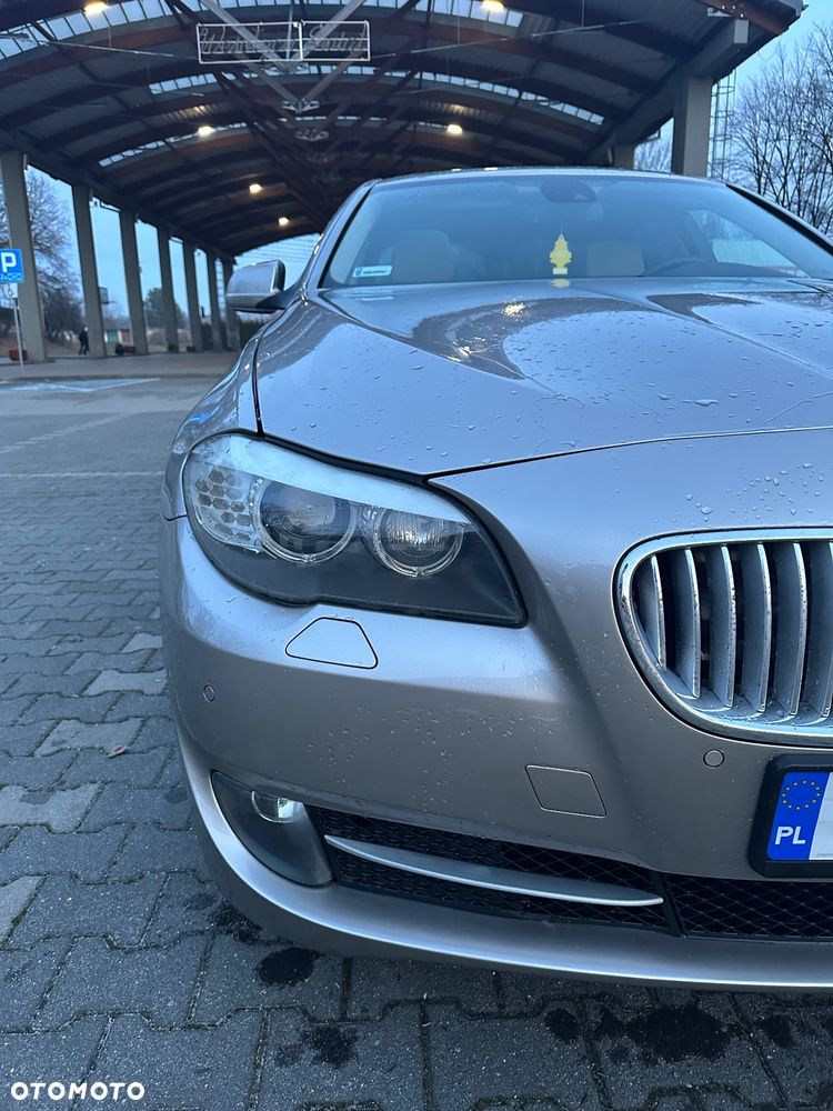 BMW Seria 5 528i Sport-Aut - 12