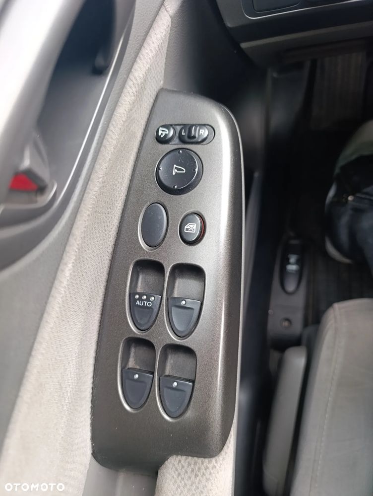 Honda Civic 1.8 Comfort - 32
