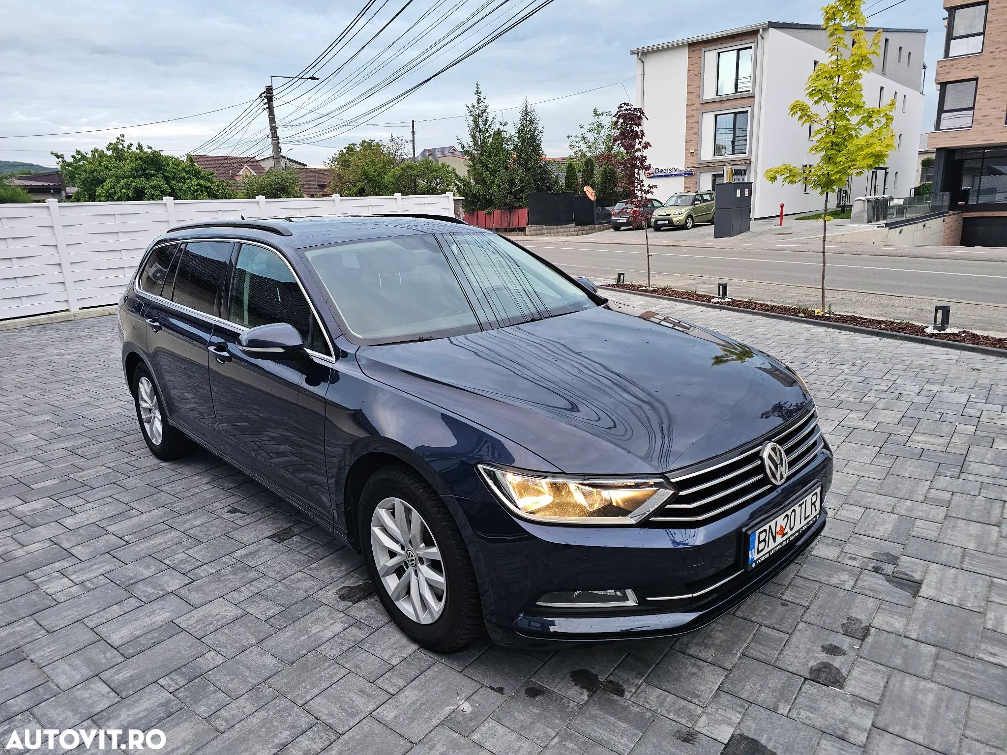 Volkswagen Passat 2.0 TDI (BlueMotion Technology) DSG Comfortline - 1