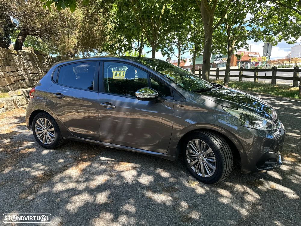 Peugeot 208 1.2 PureTech Signature - 14