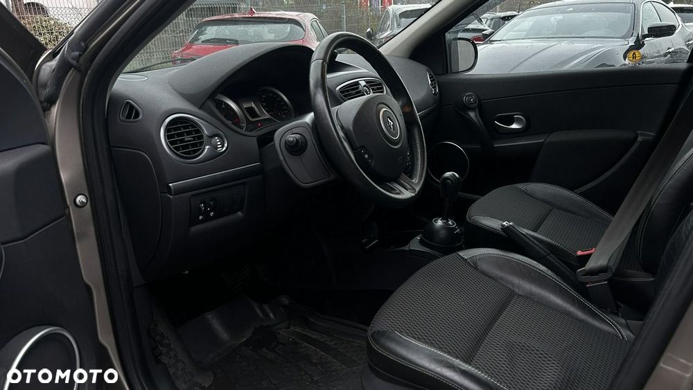 Renault Clio - 6
