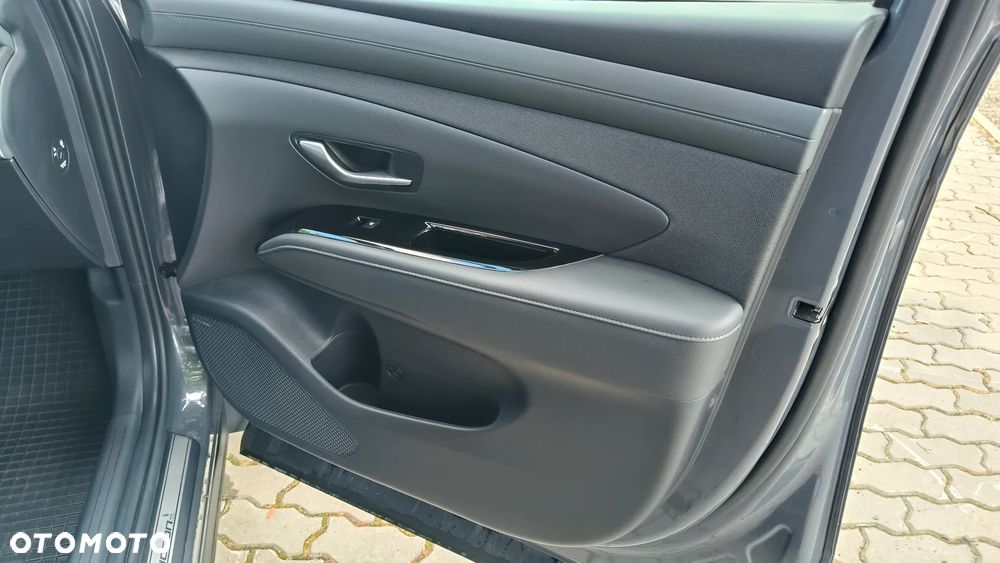 Hyundai Tucson 1.6 T-GDi 48V-Hybrid 2WD DCT Select - 16