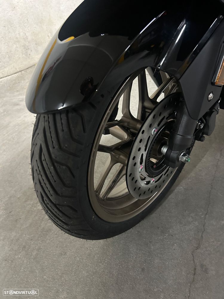 Honda Forza Edição especial - 10