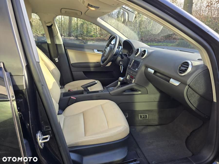 Audi A3 Sportback 1.6 Ambiente S tronic - 7