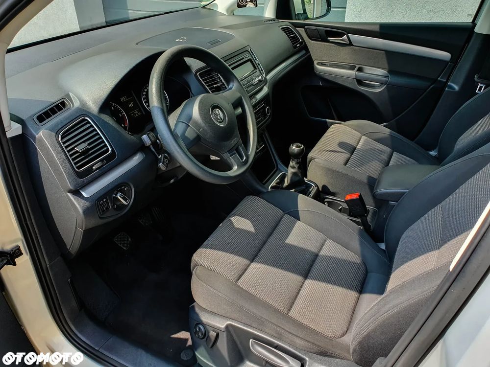 Volkswagen Sharan - 27