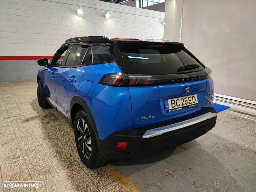 Peugeot e-2008 50 kWh GT - 3