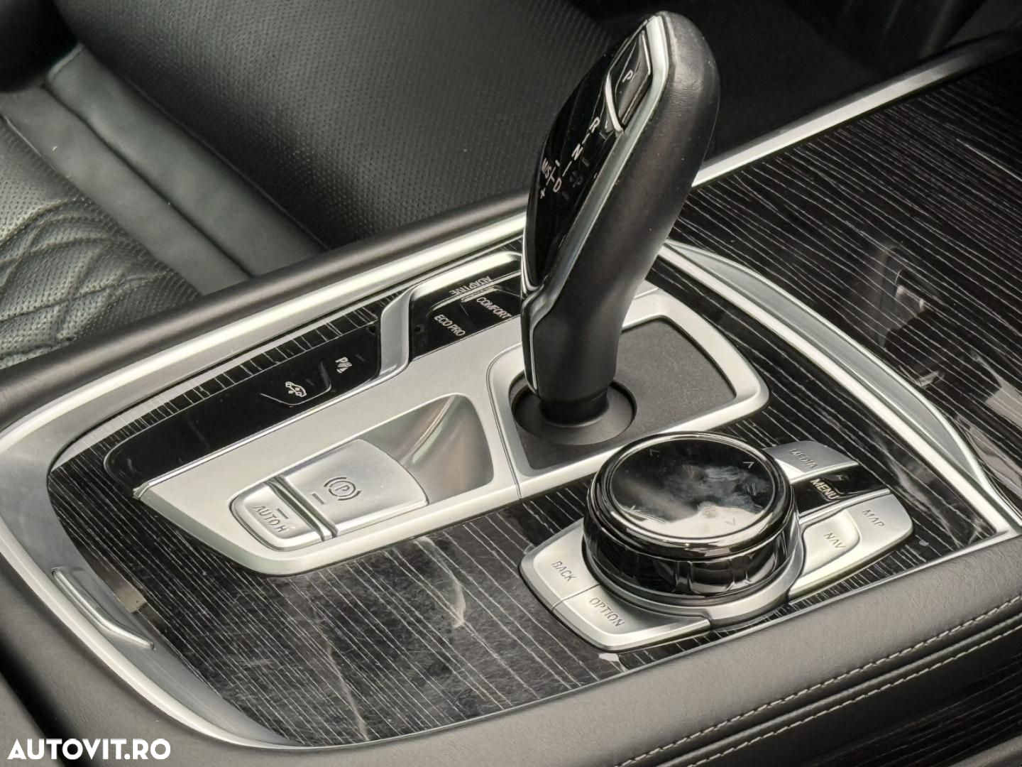 BMW Seria 7 - 24