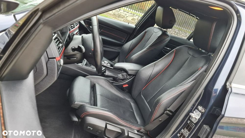 BMW Seria 3 320i Efficient Dynamics Edition Sport Line - 7