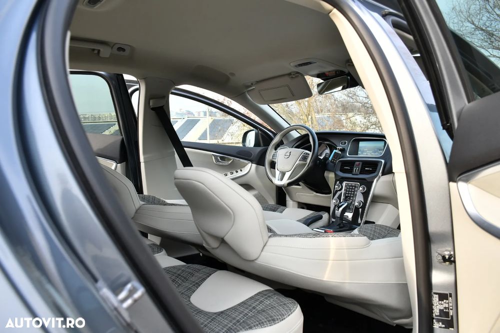 Volvo V40 D4 Geartronic Inscription - 27