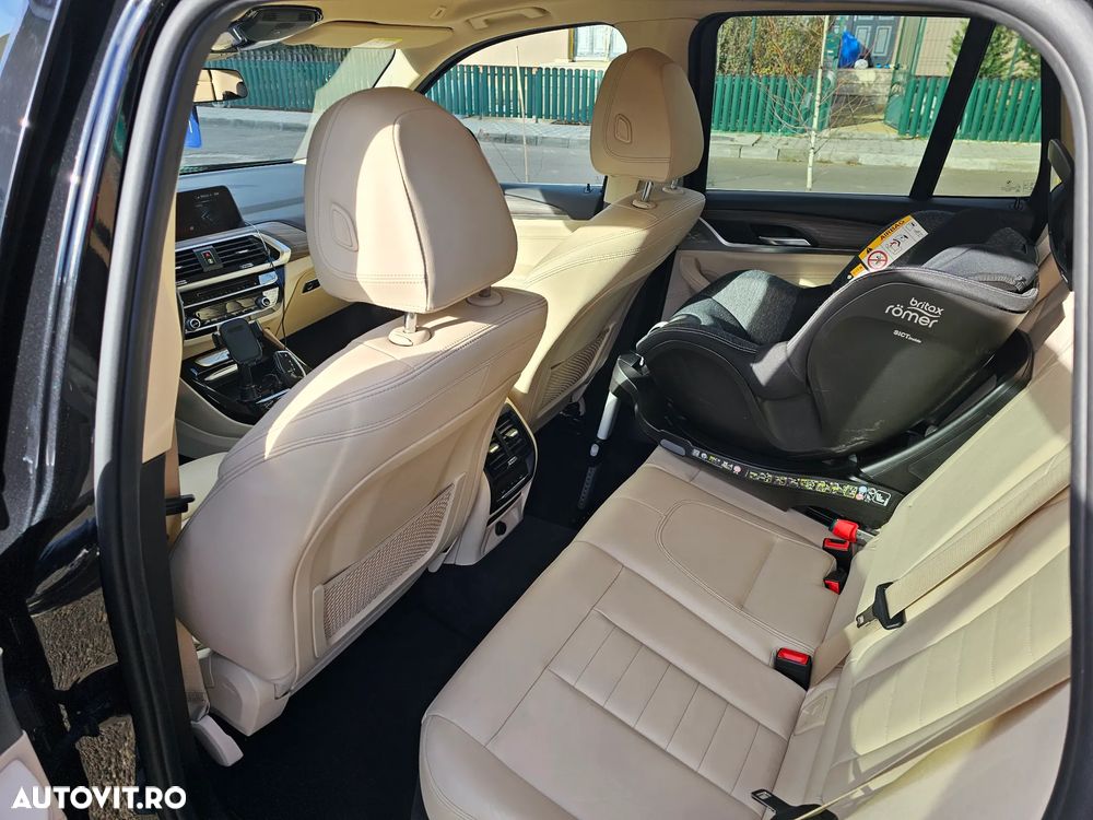 BMW X3 xDrive20d AT Luxury Line - 8