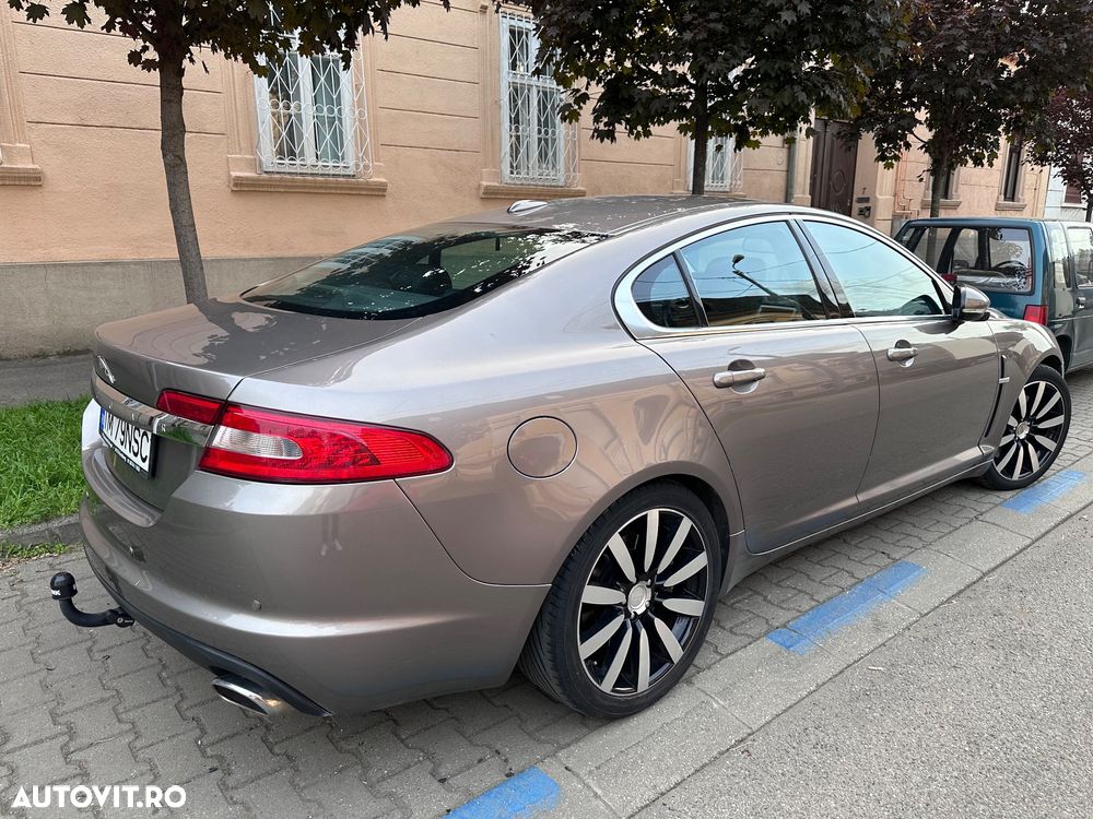 Jaguar XF 3.0 V6 Diesel Edition - 4