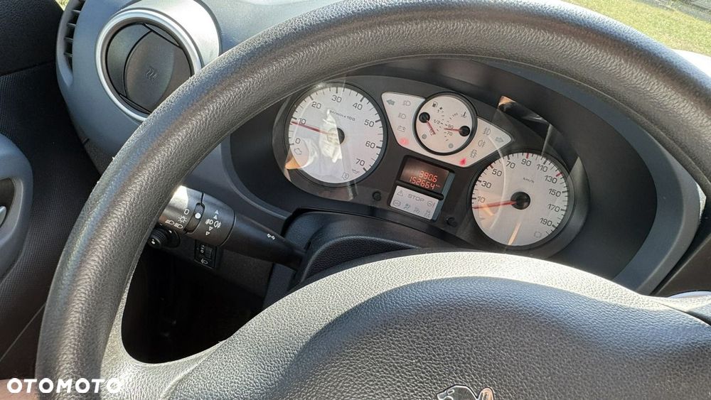 Peugeot Partner - 26