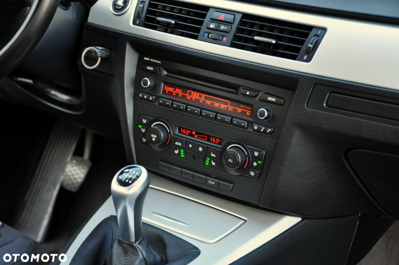 BMW Seria 3 - 26