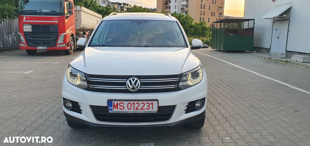 Volkswagen Tiguan 2.0 TDI DPF 4Motion BlueMotion Technology Track & Field - 3