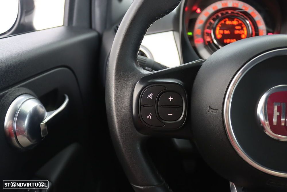 Fiat 500C 1.0 Hybrid Connect - 12