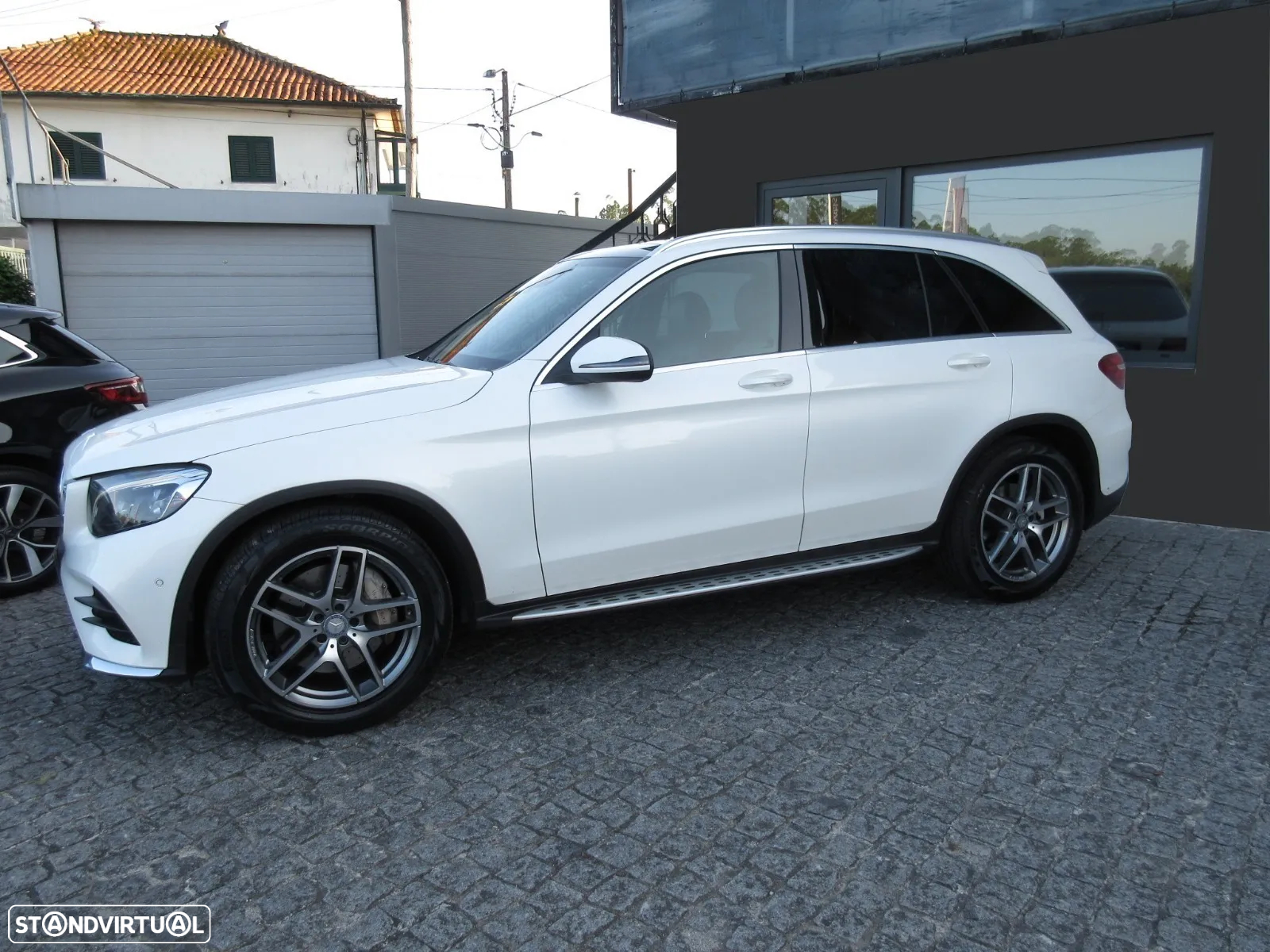 Mercedes-Benz GLC 220 d 4Matic 9G-TRONIC AMG Line - 4