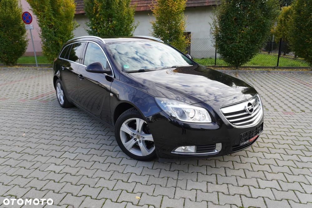 Opel Insignia 1.6 Turbo Sports Tourer Cosmo - 2