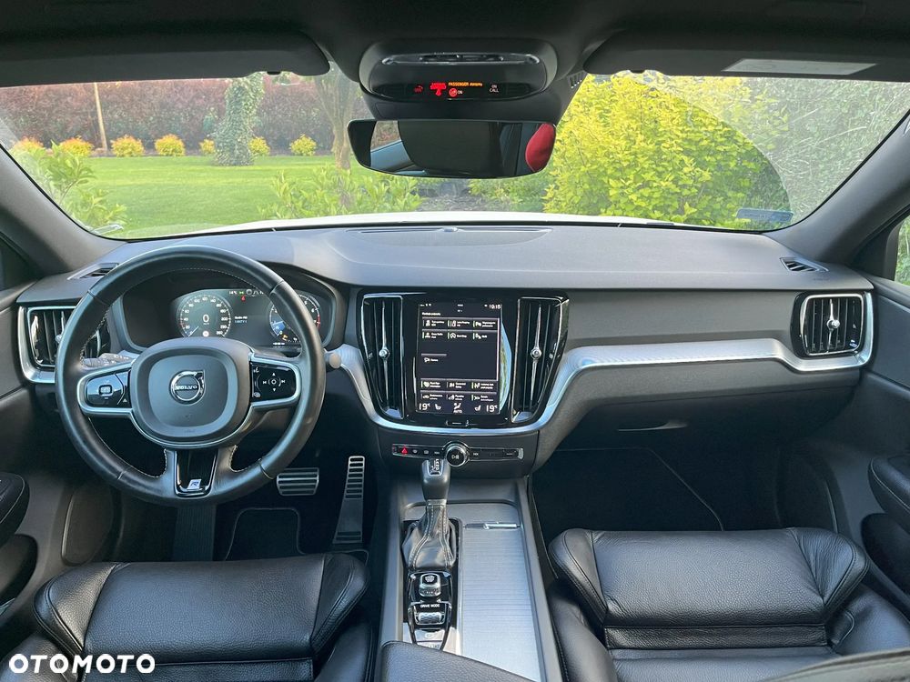 Volvo S60 T4 R-Design - 10