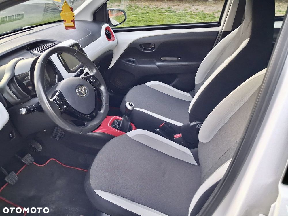Toyota Aygo x-play Edition S+ - 17