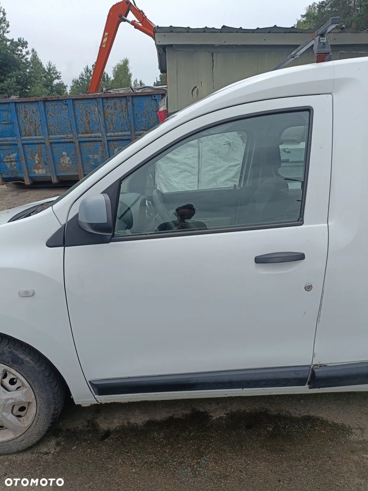 DACIA DOKKER 12-17 2013 r. 0389 drzwi lewy przód lewe przednie LP białe * - 2