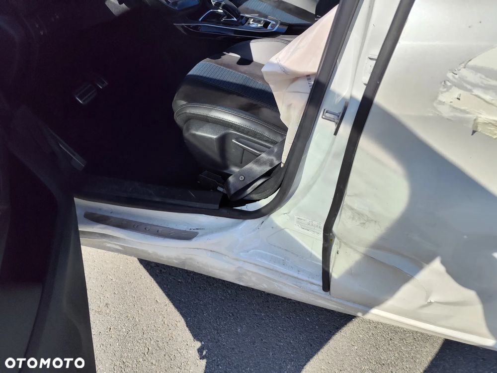 Peugeot 308 1.2 PureTech Allure S&S EAT8 - 13