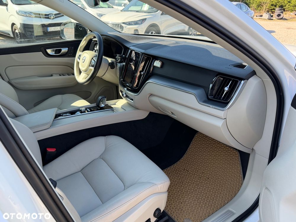 Volvo XC 60 B5 B AWD Geartronic RDesign - 20