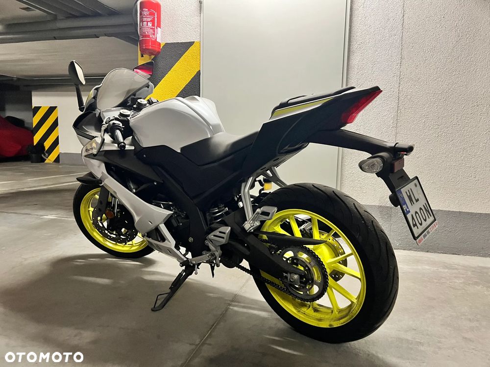 Yamaha YZF - 2