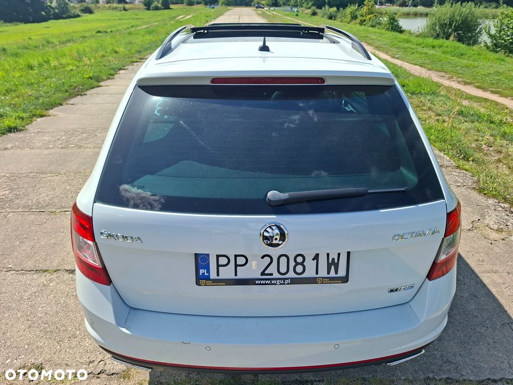 Skoda Octavia 2.0 TDI DSG RS - 6