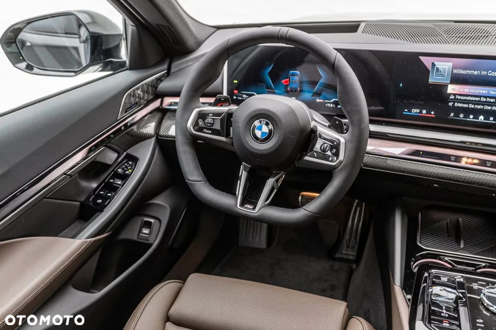 BMW Seria 5 520d xDrive mHEV - 14