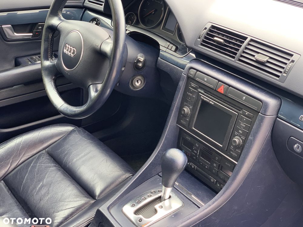 Audi A4 ver-3-0-quattro-tiptronic - 33