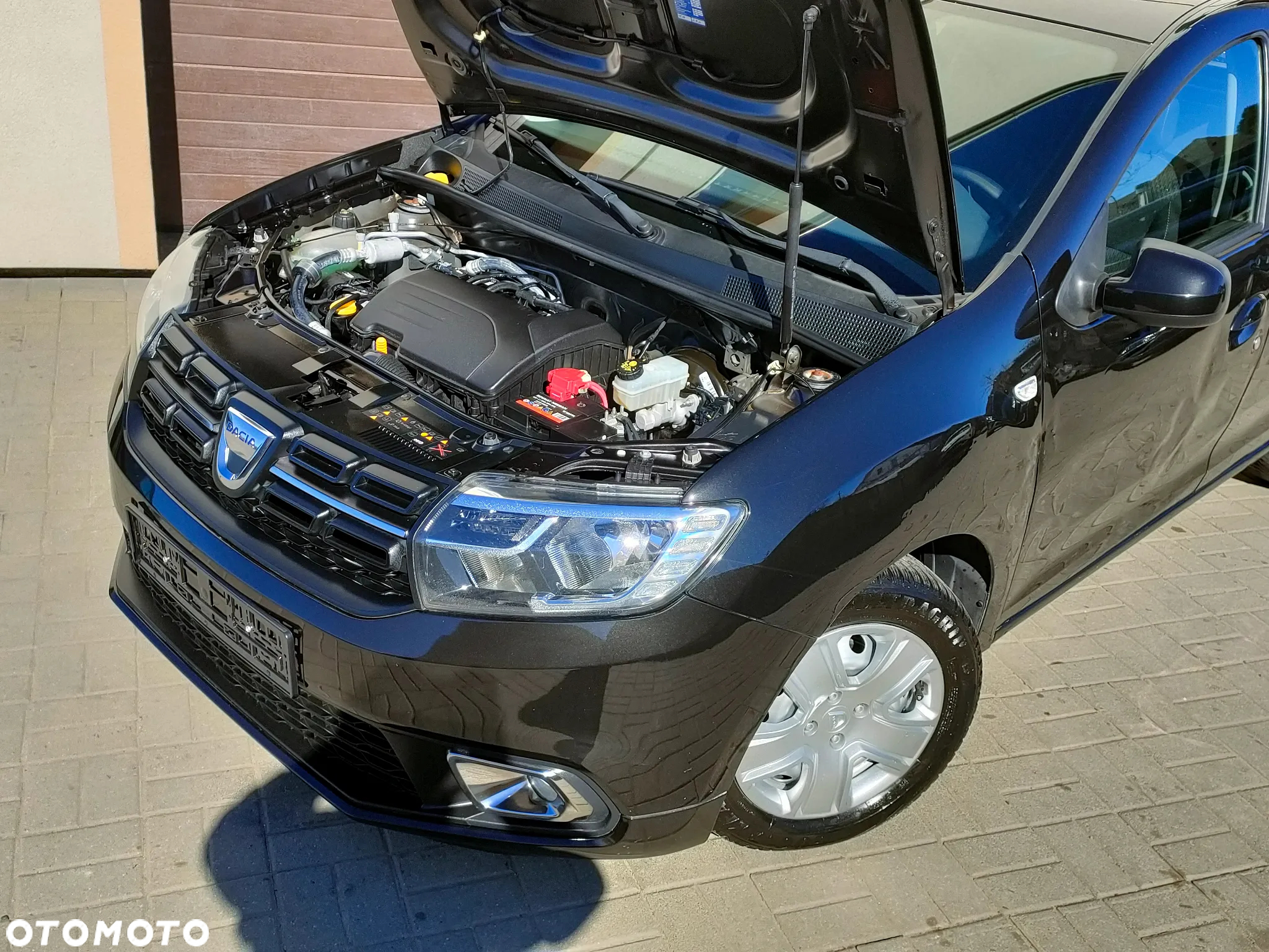 Dacia Sandero 1.2 16V 75 Laureate - 8
