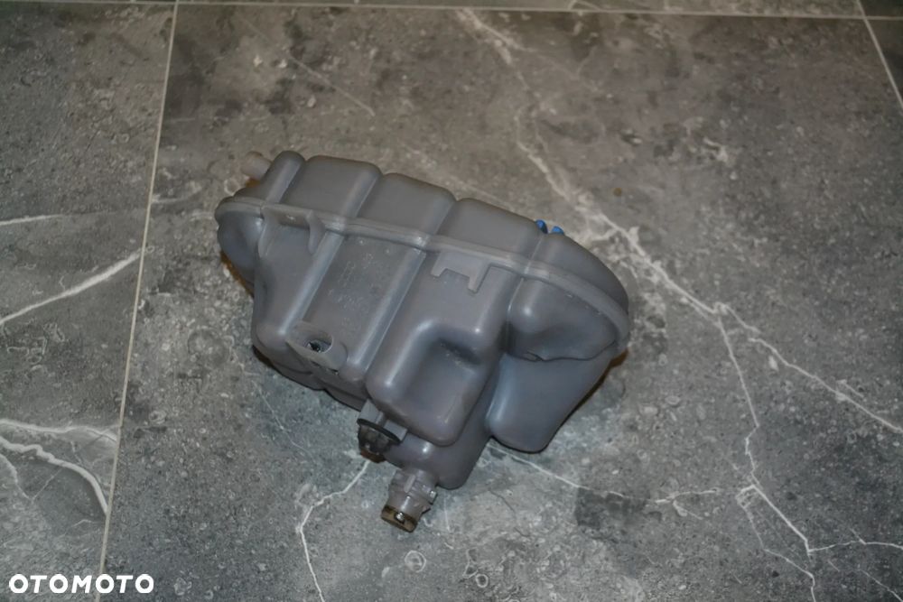 AUDI A6 C7 A7 ZBIORNICZEK WYRÓWNAWCZY PŁYNU CHŁODNICY 4G0121403G - 2