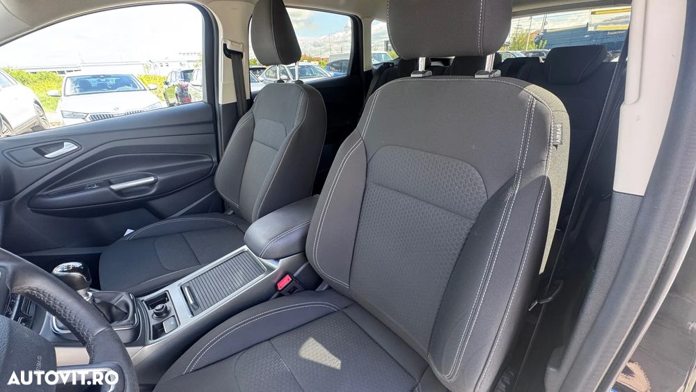 Ford Kuga 1.5 EcoBoost 2x4 Cool & Connect - 13