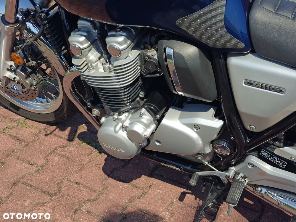 Honda CB - 30