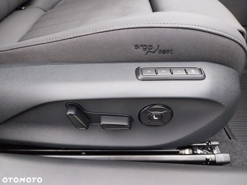 Skoda Superb 2.0 TDI SCR 4x4 L&K DSG - 13