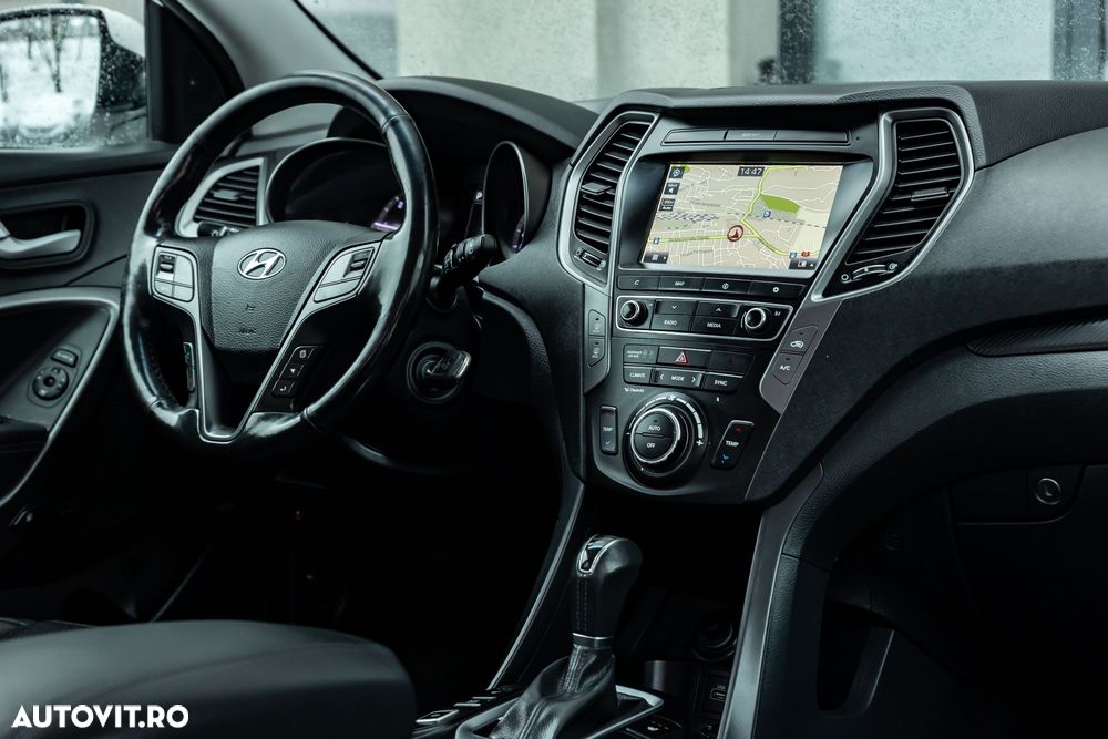 Hyundai Santa Fe 2.2 CRDi 4WD Automatik SEVEN Premium - 12