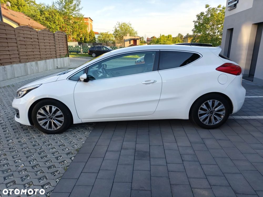 Kia ProCeed 1.6 CRDi ISG Vision - 14