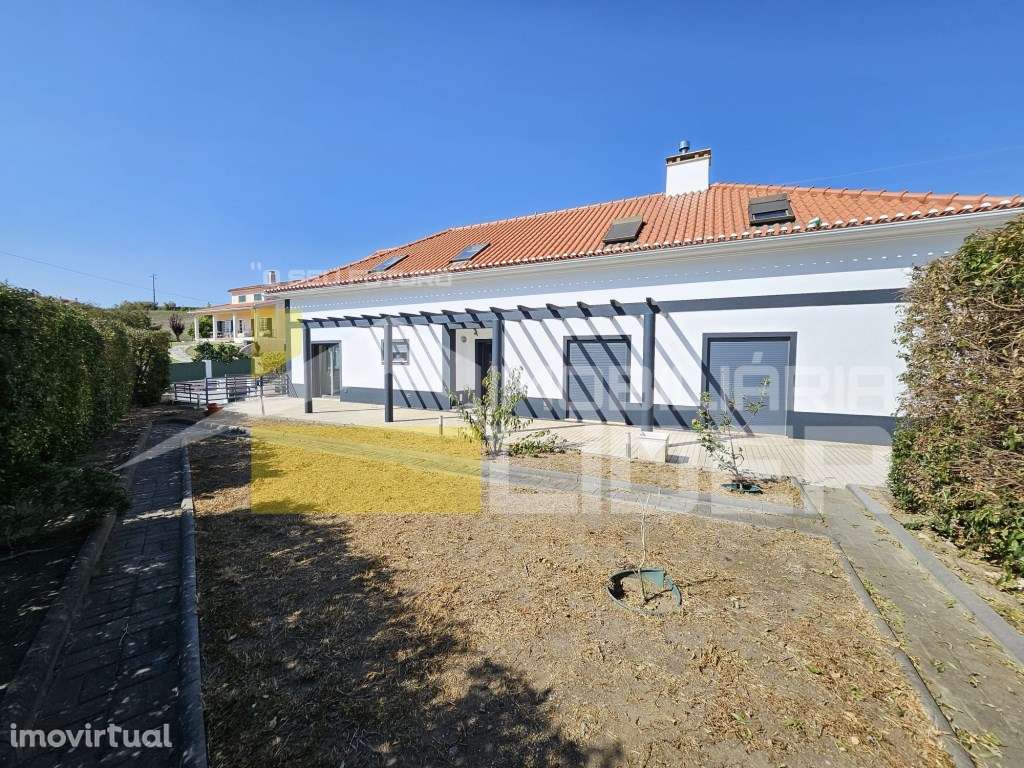 Oportunidade - Moradia Luxuosa T4 com piscina em Silveira, Torres V... - Grande imagem: 3/49
