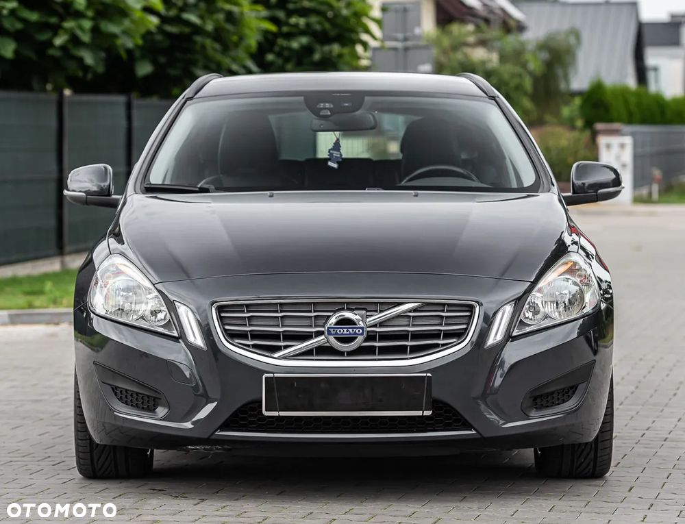 Volvo V60 D2 Momentum - 2