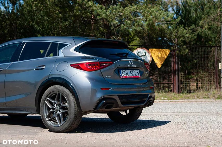 Infiniti Q30 2.2d Sport City Black AWD 7DCT - 6