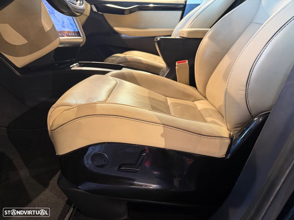 Tesla Model X P100D - 20