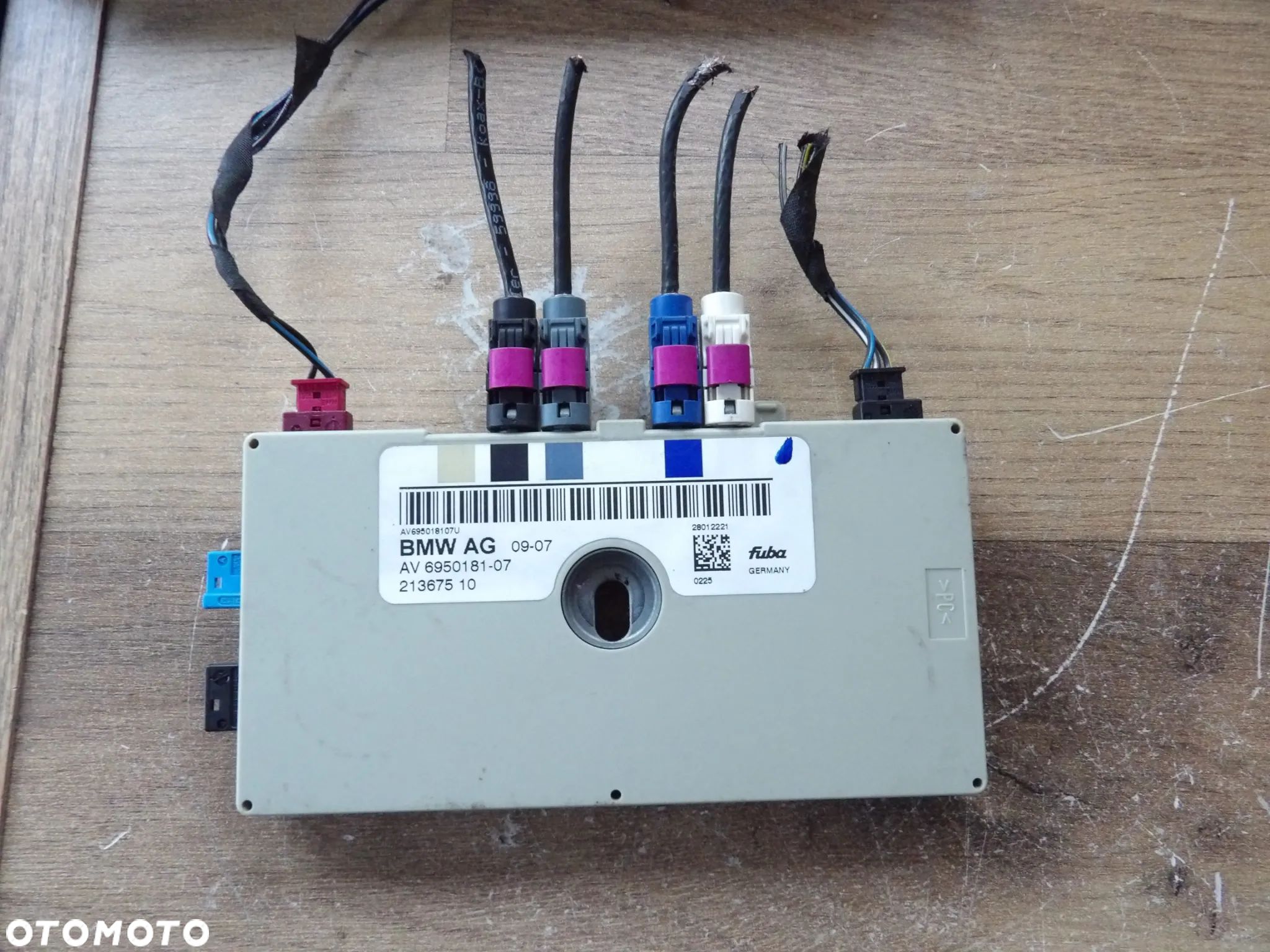 BMW - E93 - WZMACNIACZ SYGNAŁU ANTENY - 6950181 - 1