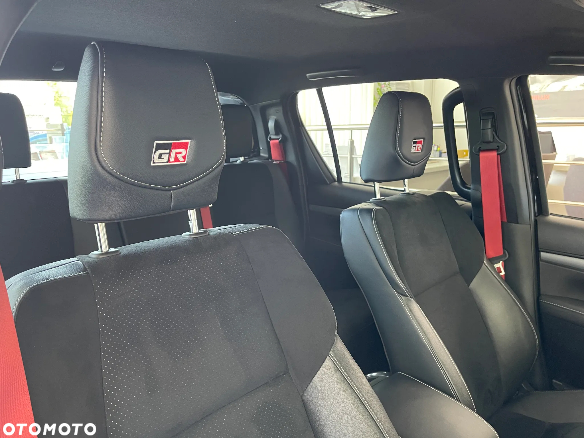 Toyota Hilux 2.8 D-4D Double Cab GR Sport II 4x4 - 15