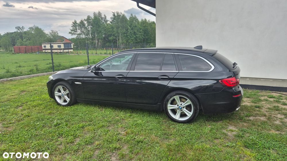 BMW Seria 5 525d xDrive - 5